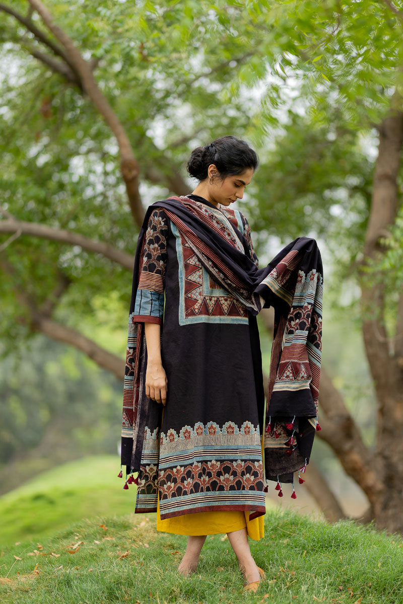 Set of 3 - Kurta, Dupatta & Culotte - Zuhr 04