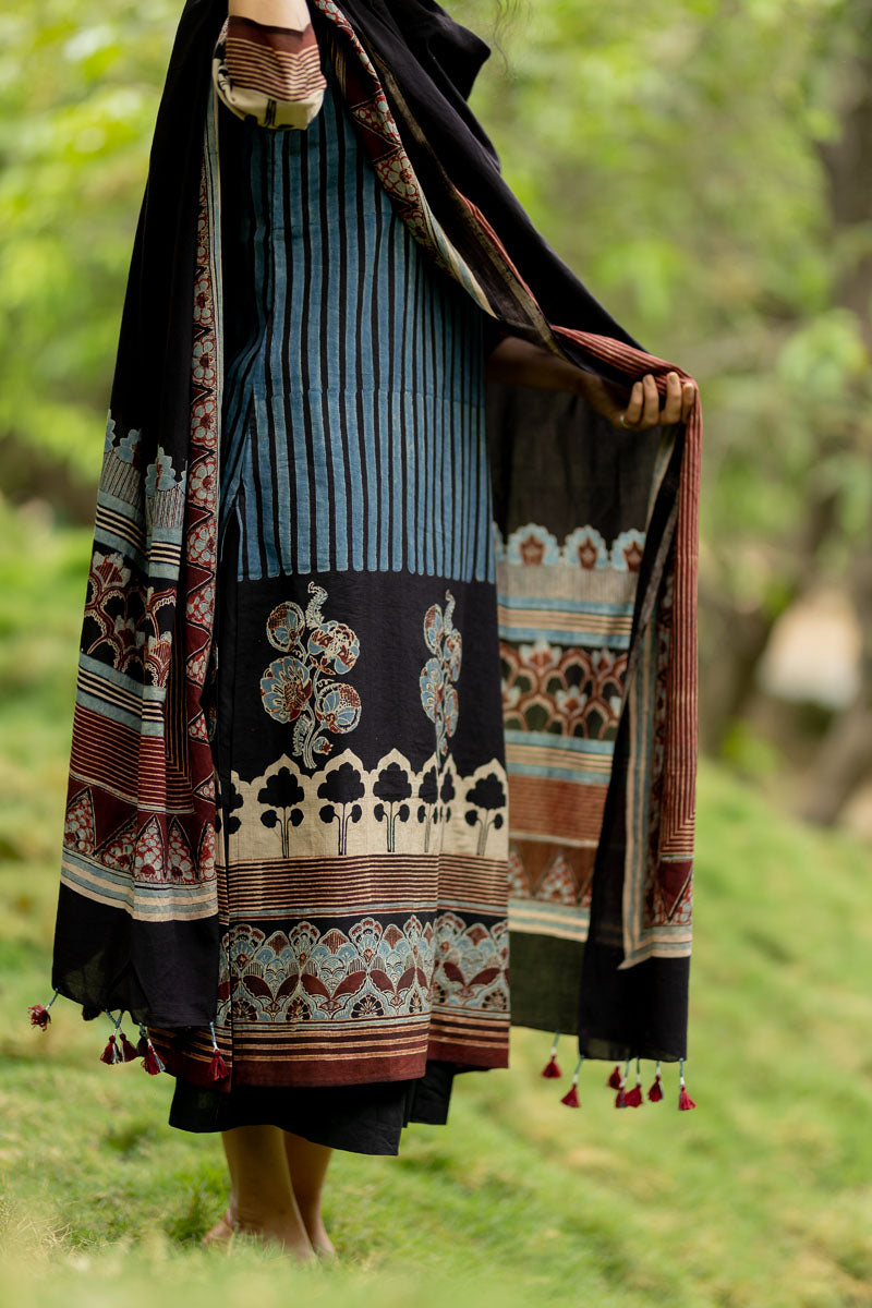 Set of 3 - Kurta, Dupatta, Culotte - Niruja