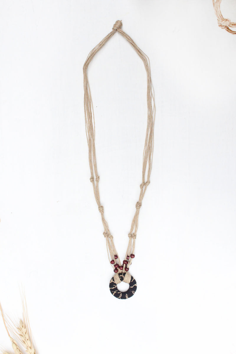 Pendant Necklace – Black