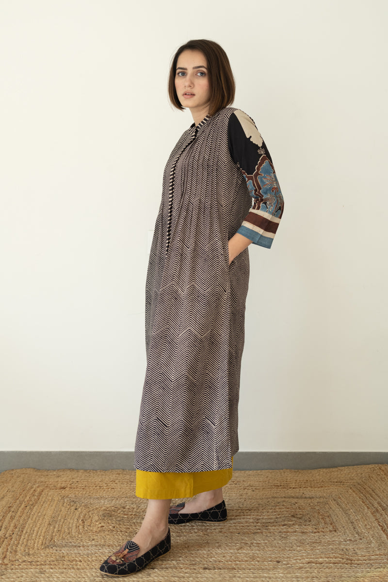 Pintuck Kurta - Black