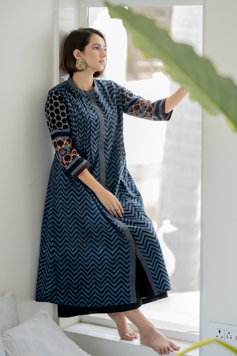 Pintuck Kurta - Indigo & Black