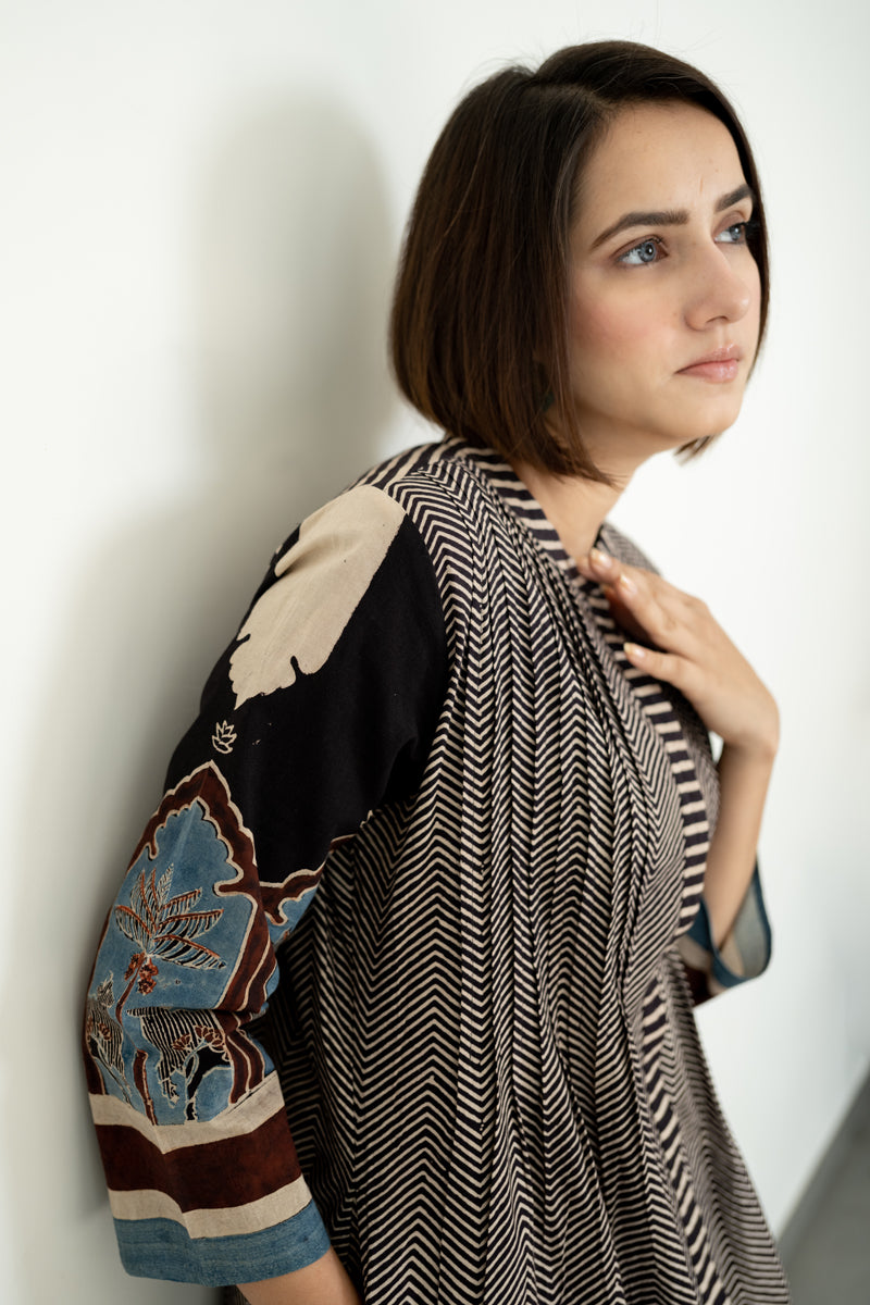 Pintuck Kurta - Black