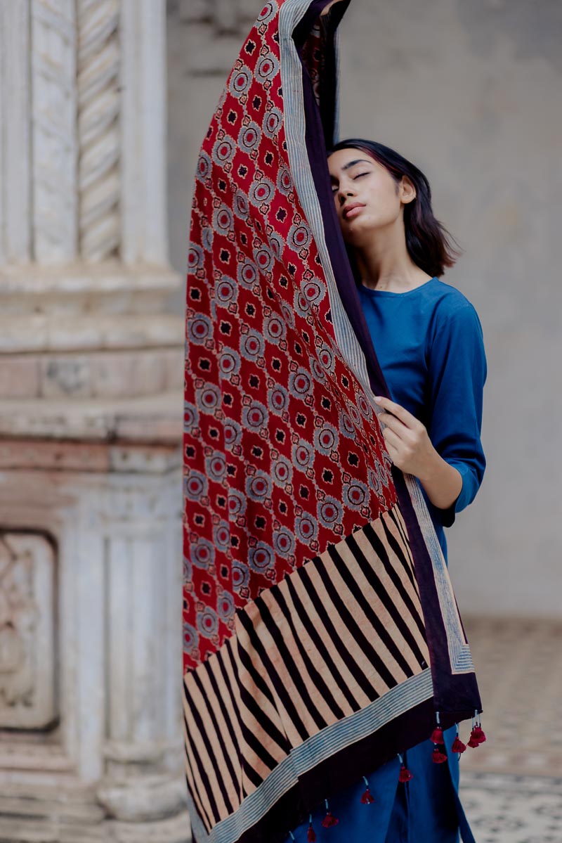Cotton Dupatta – Red Nizana