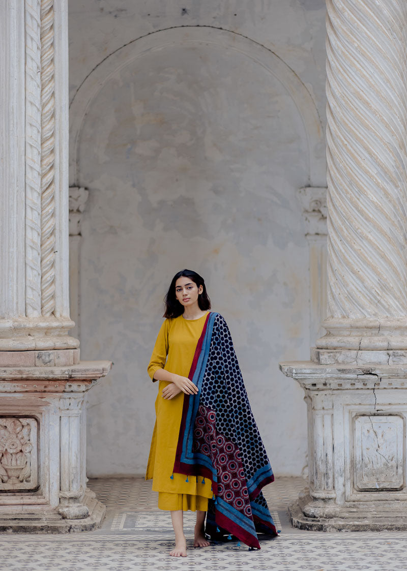 Cotton Dupatta – Black Airin