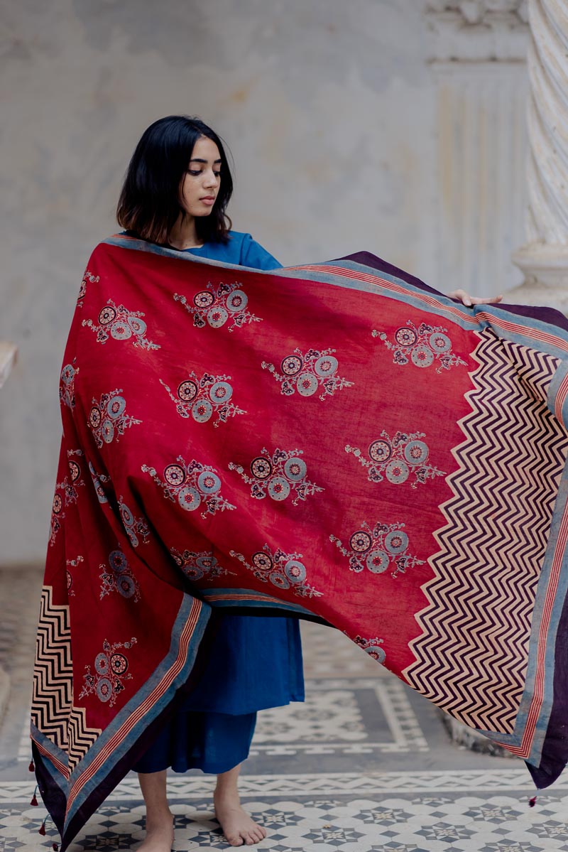 Cotton Dupatta – Red Zahra