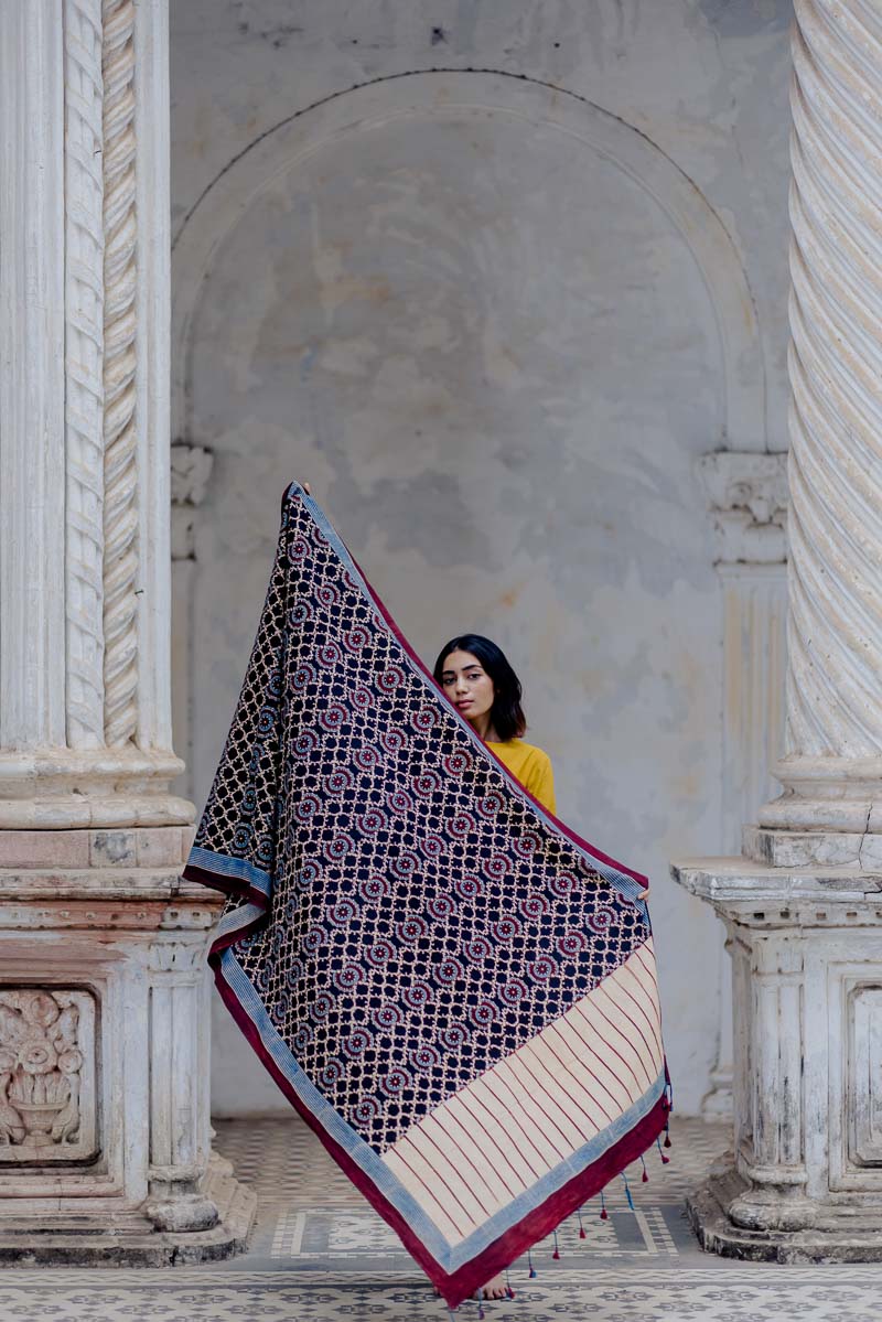 Cotton Dupatta - Black Neeha