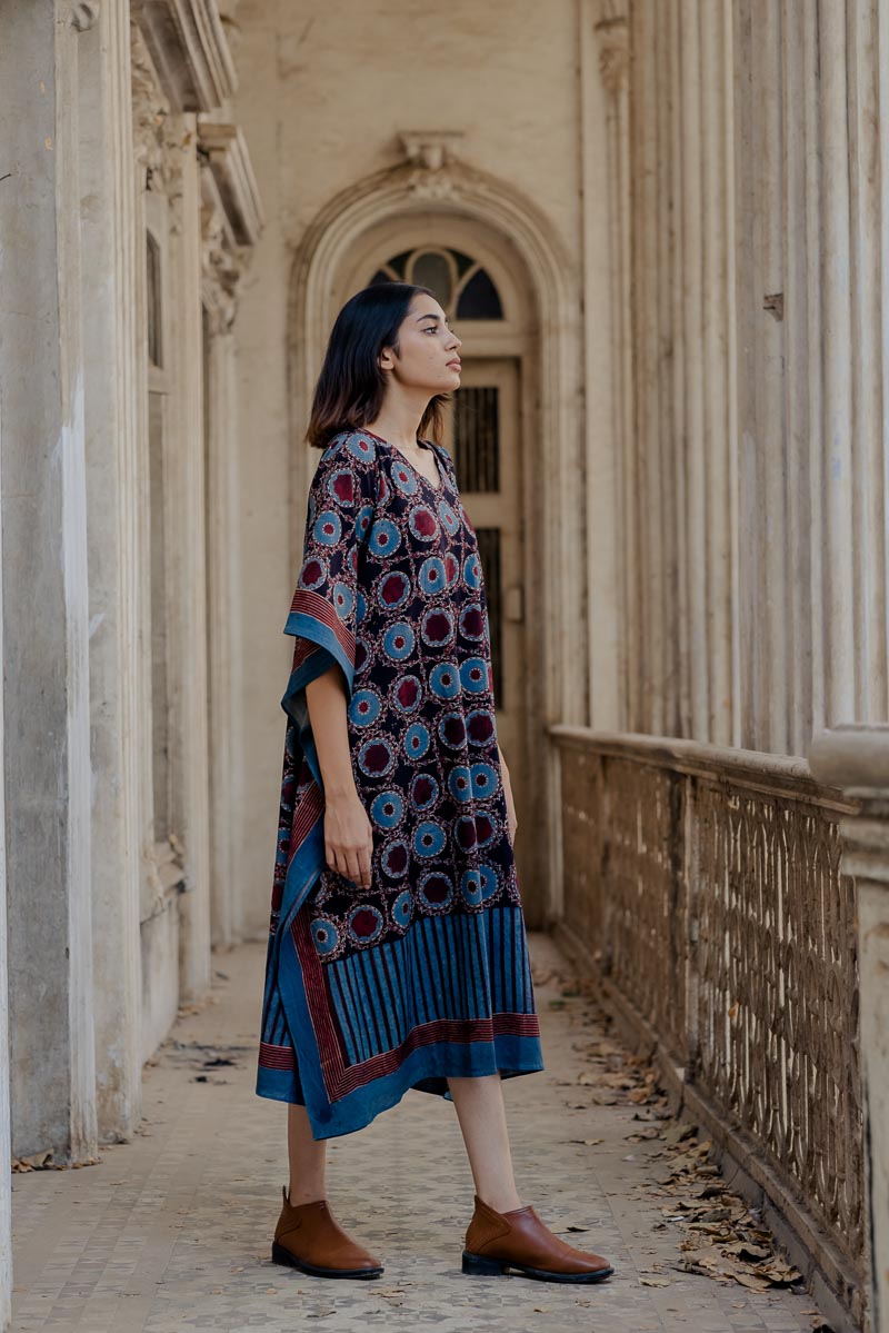 Freesize Kaftan – Black Farhana