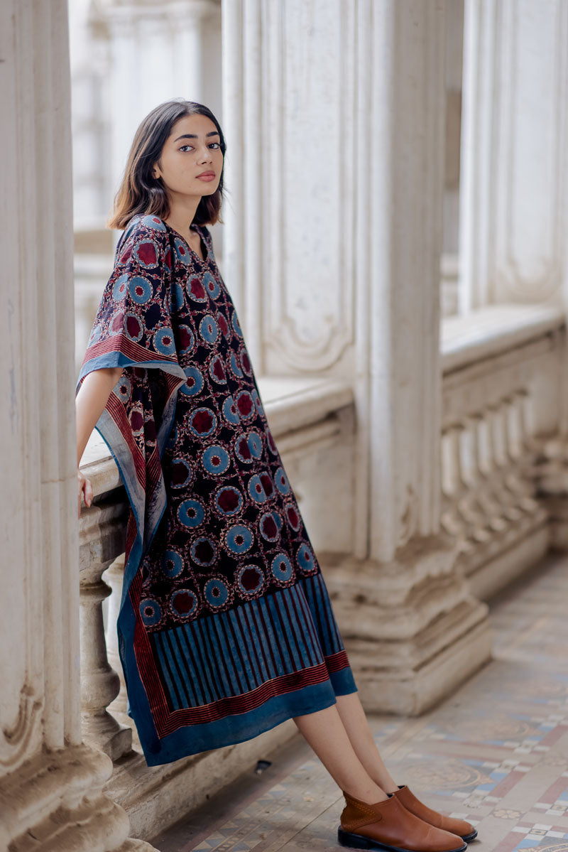 Freesize Kaftan – Black Farhana