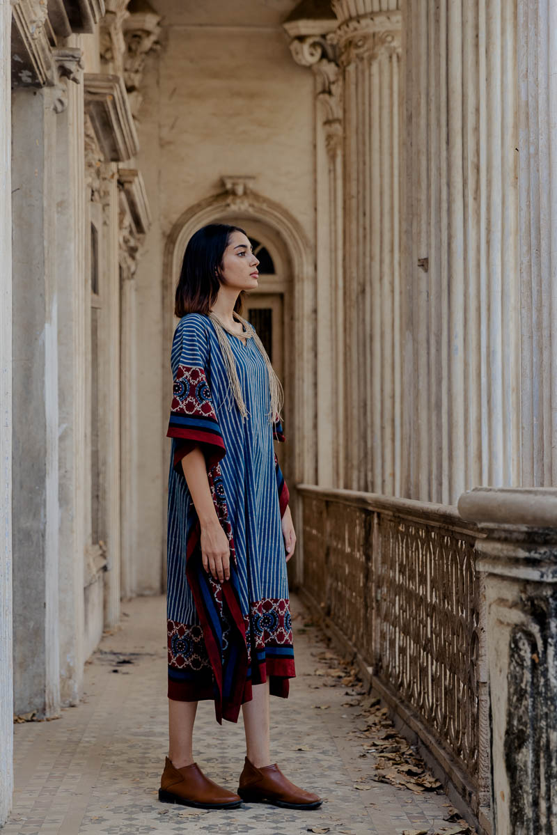 Freesize Kaftan – Indigo Stripes Neeha
