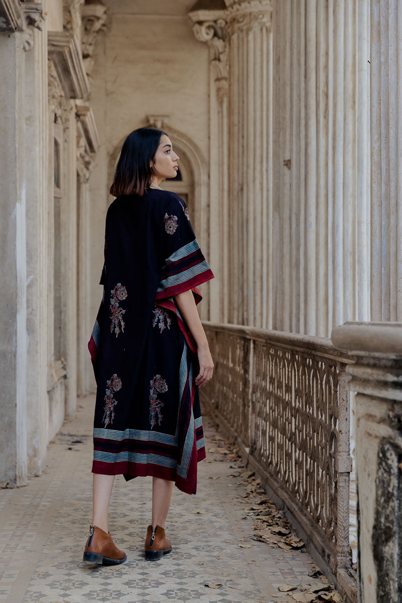 Freesize Kaftan – Black Iyan
