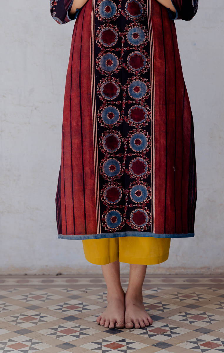 Classic Kurta – Black Farhana