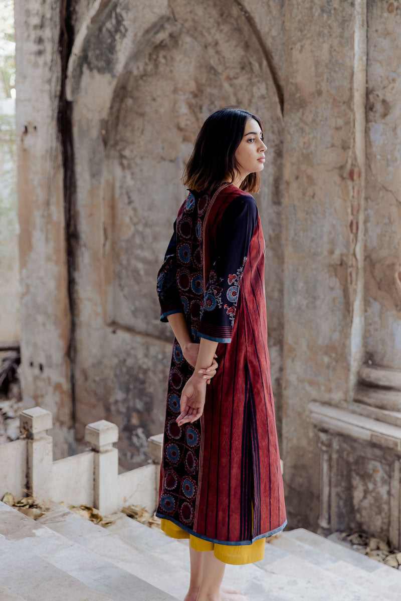 Classic Kurta – Black Farhana