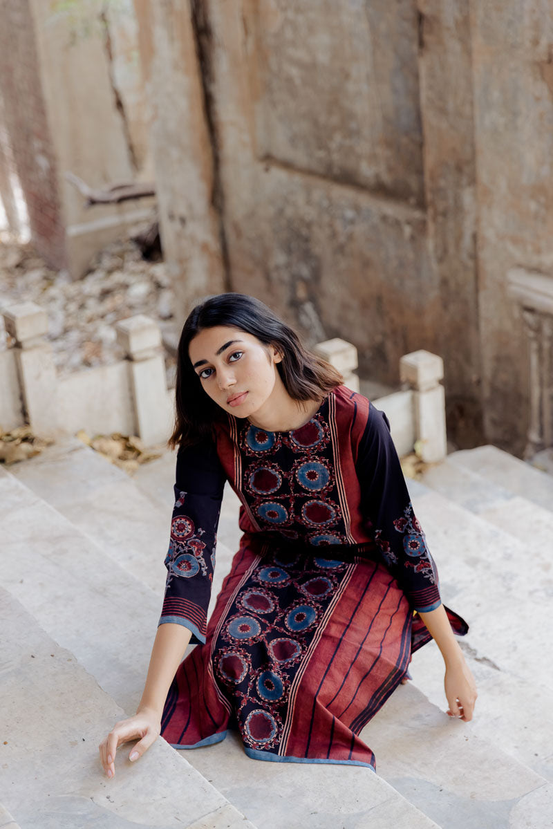Classic Kurta – Black Farhana