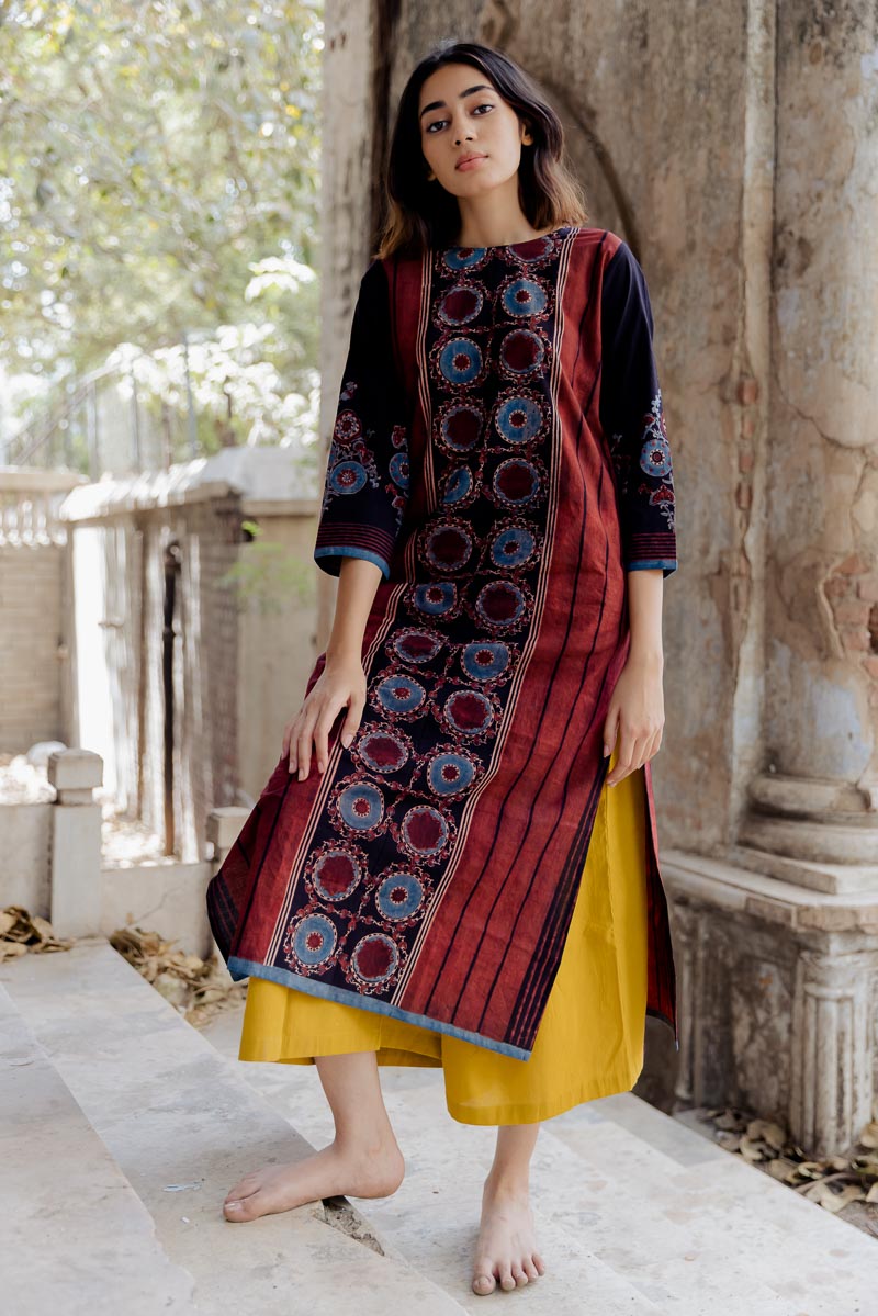 Classic Kurta – Black Farhana