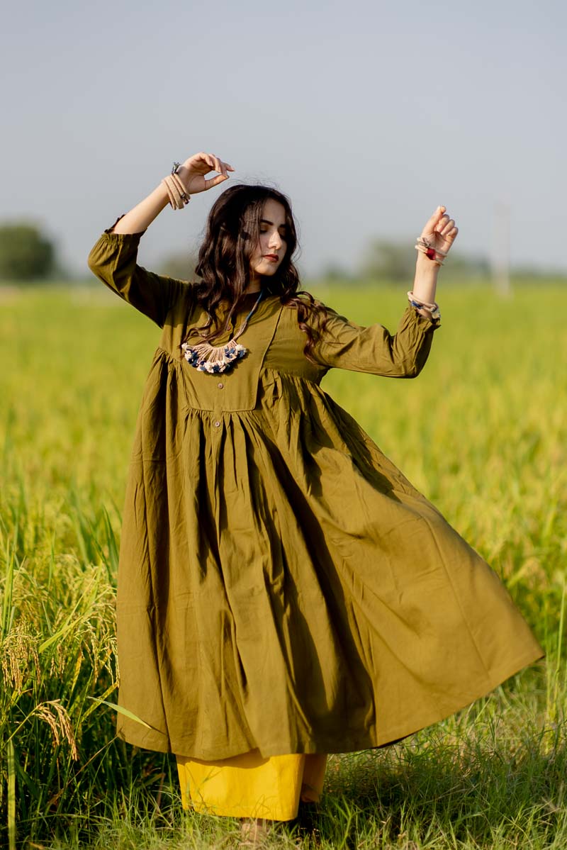 Co-ord Set of 2 – Side Pleat Kurta & Culotte – Olive
