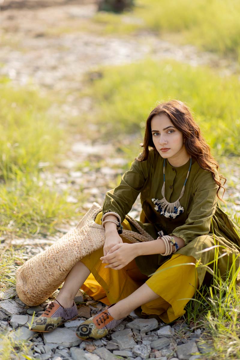Co-ord Set of 2 – Side Pleat Kurta & Culotte – Olive