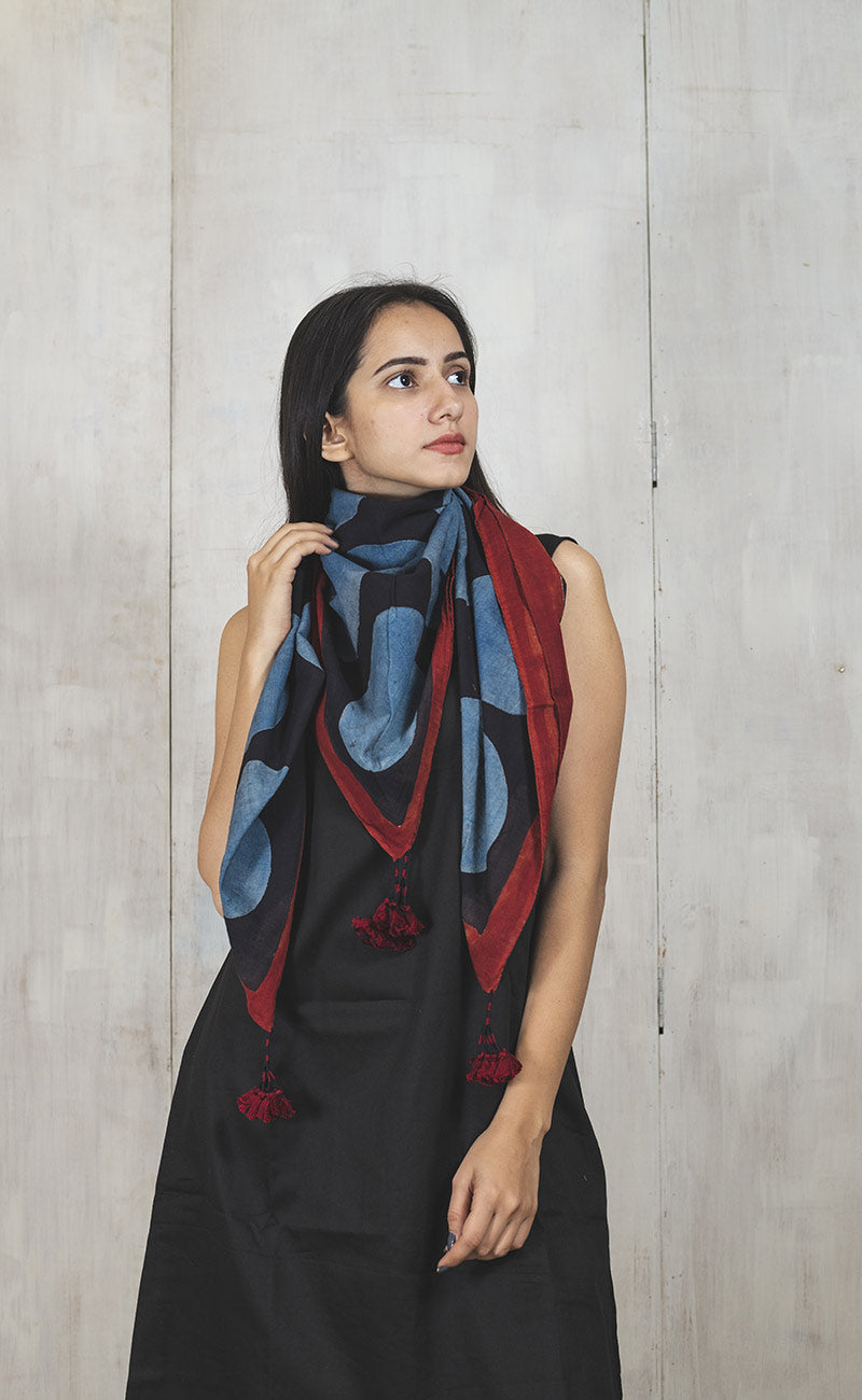 Cotton Scarf – Black & Indigo Circles