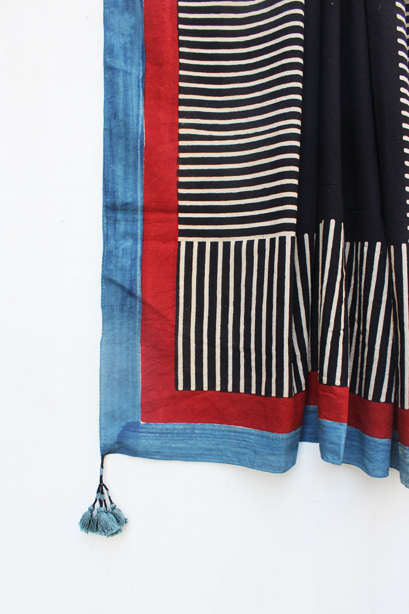 Cotton Scarf – Black solid with stripes