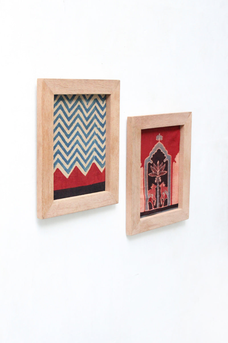 Set of 2 Wooden Frames - 06