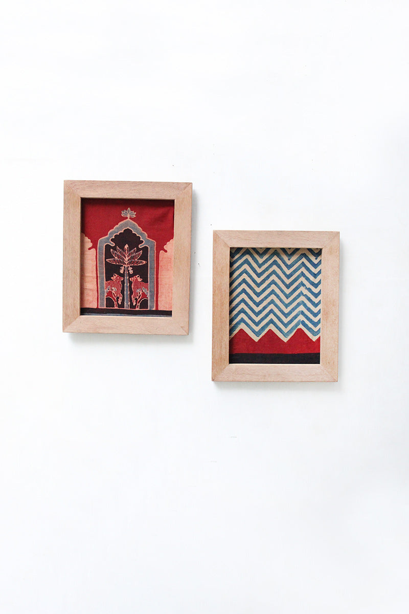 Set of 2 Wooden Frames - 06