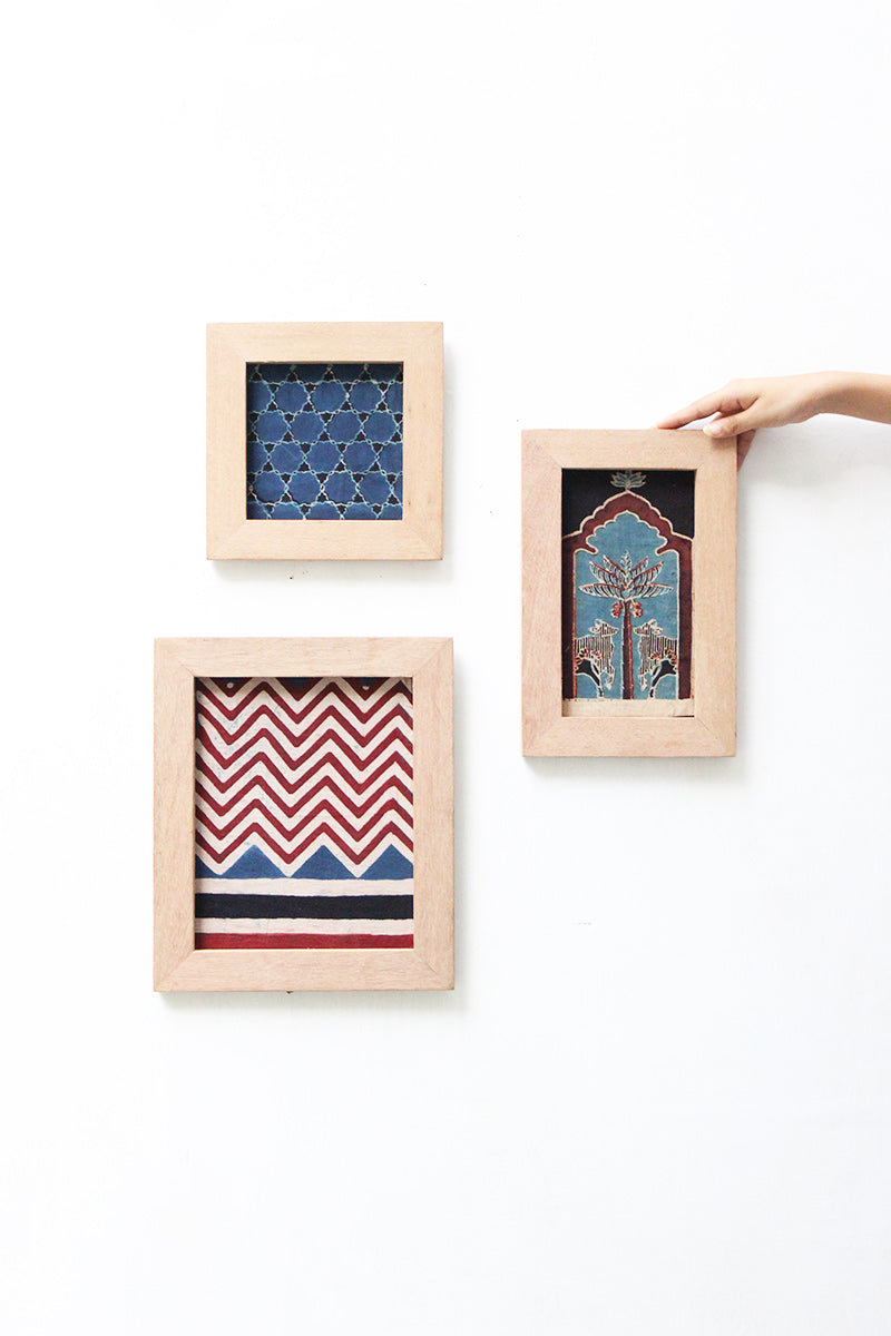 Set of 3 Wooden Frames - 01