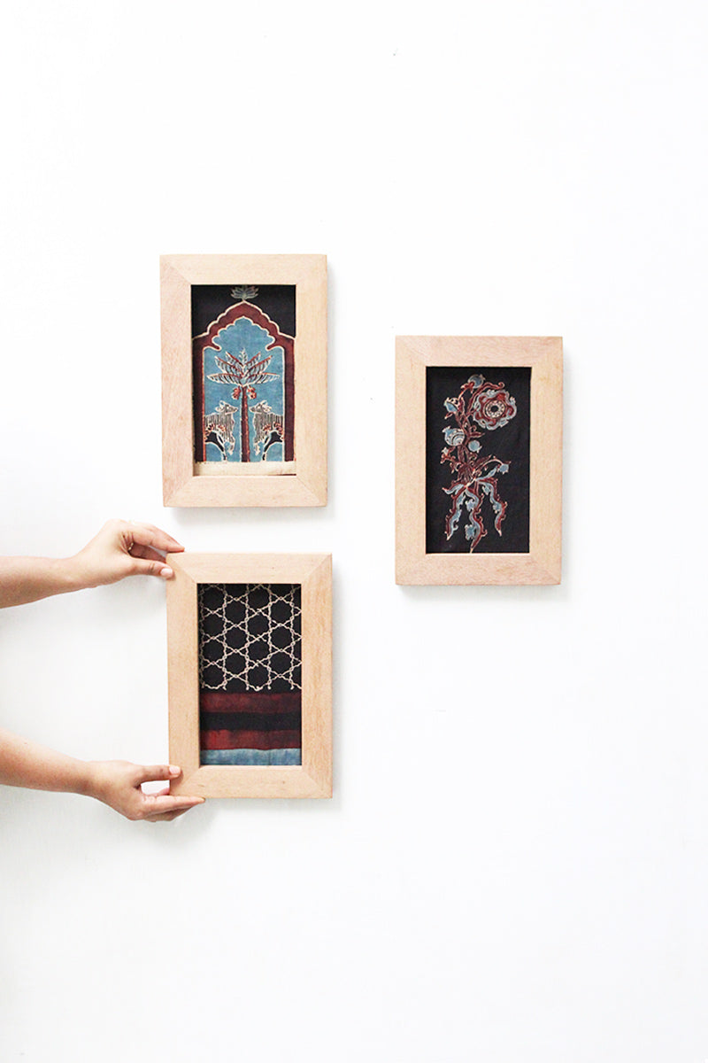 Set of 3 Wooden Frames - 05