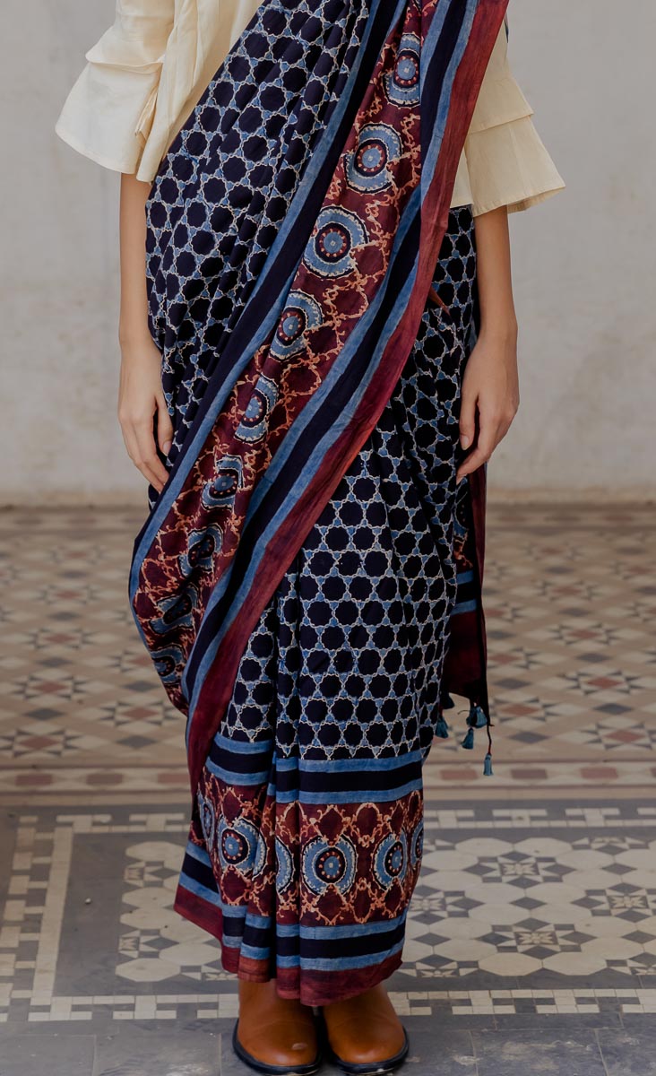 Cotton Saree - Black Airin