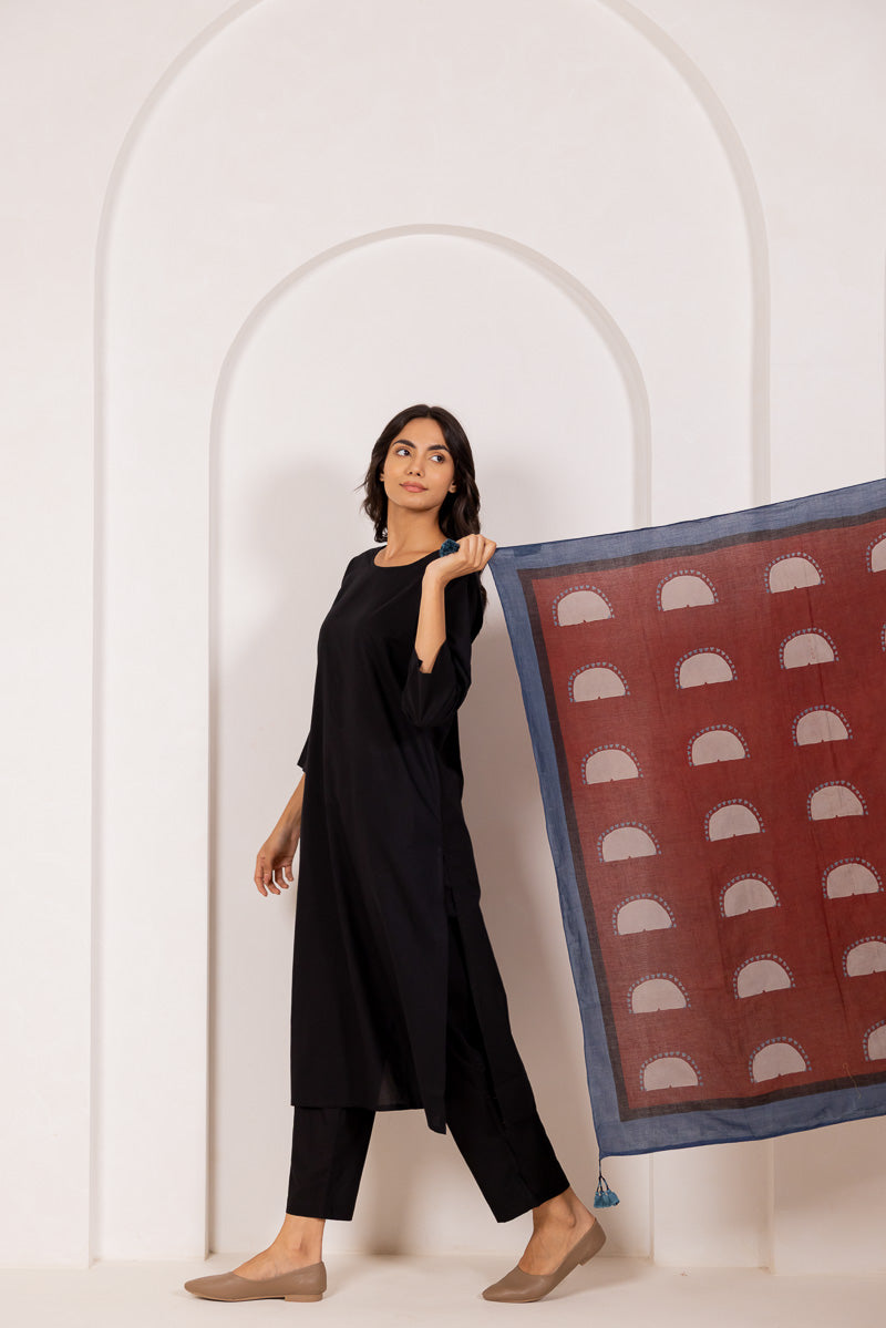 Set of 3- Kurta, Pant & Scarf Mora 04