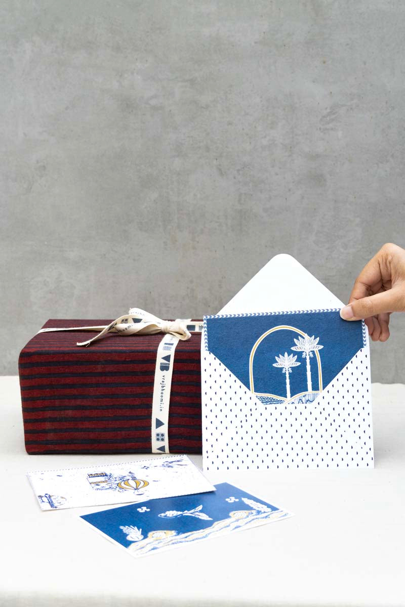 A Little Hello Note Cards - Set of 3