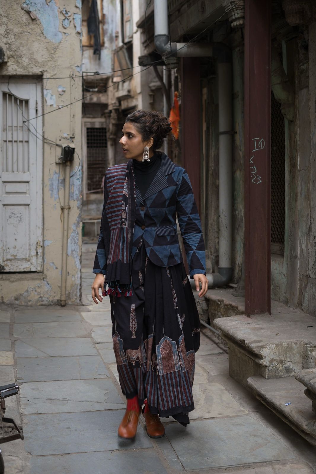 Co-ord set of 2 - Saree & Button up Jacket