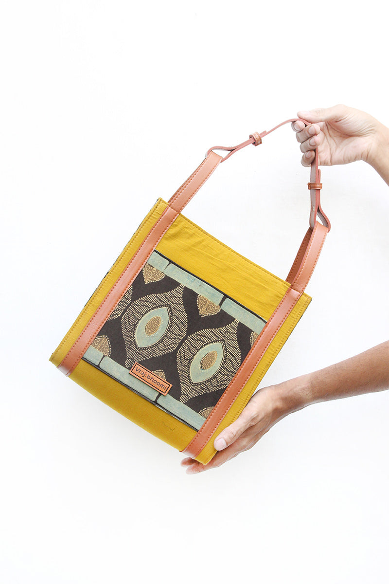 The Perfect Handbag-02