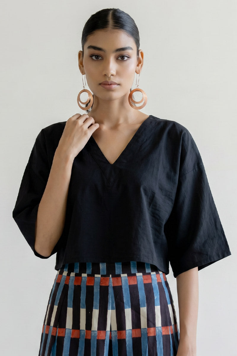 Basic Top - Black V Neck