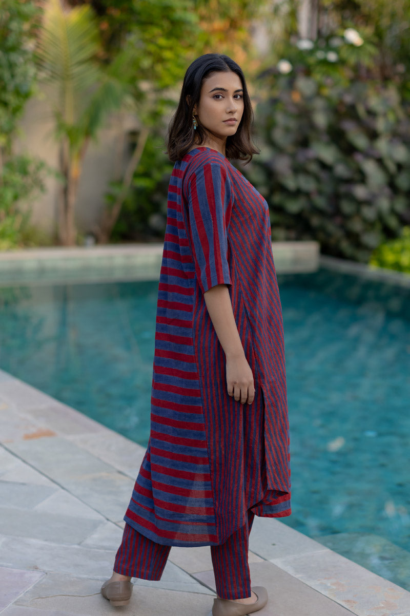 V Neck Panelled Kurta Set of 2 - Madder Bloom