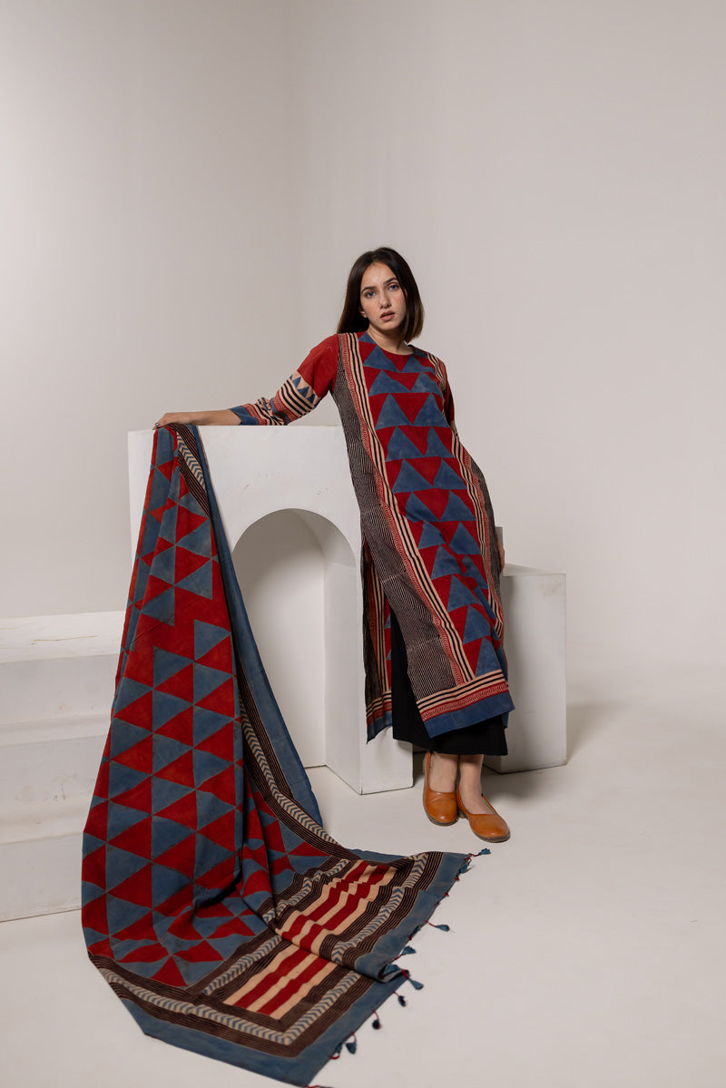 Set of 3 - Kurta, Dupatta & Culotte - Red & Indigo Pyramid