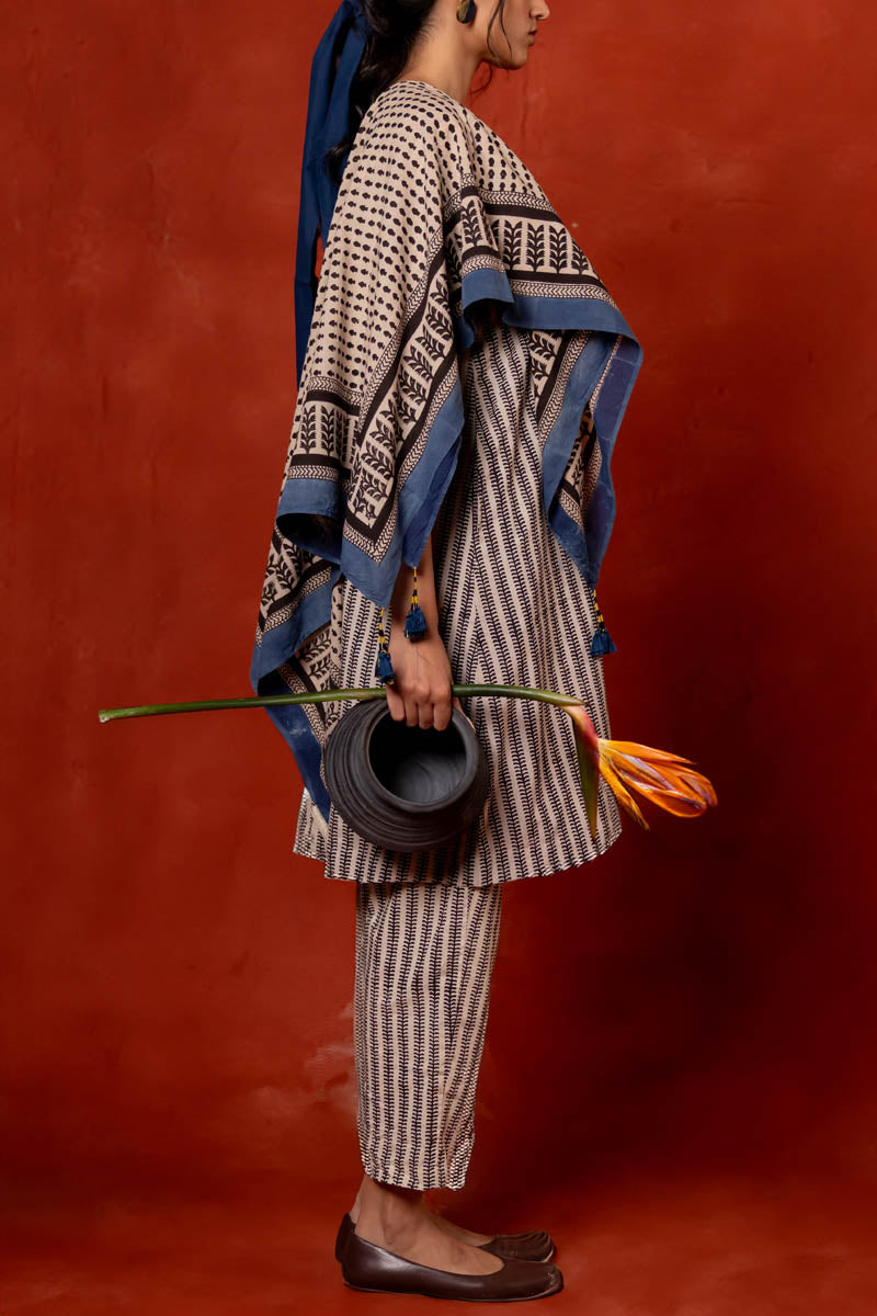 Set of 3 - Kurta, Pant & Scarf - Asa 17
