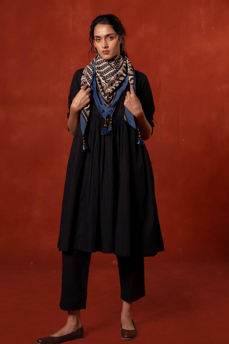 Set of 3 - Kurta, Pants & Scarf - Asa 02