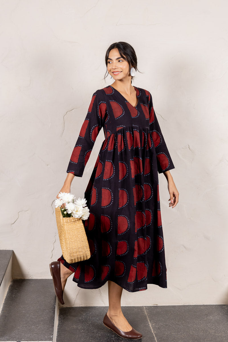 V neck Flared Dress - Zar Black