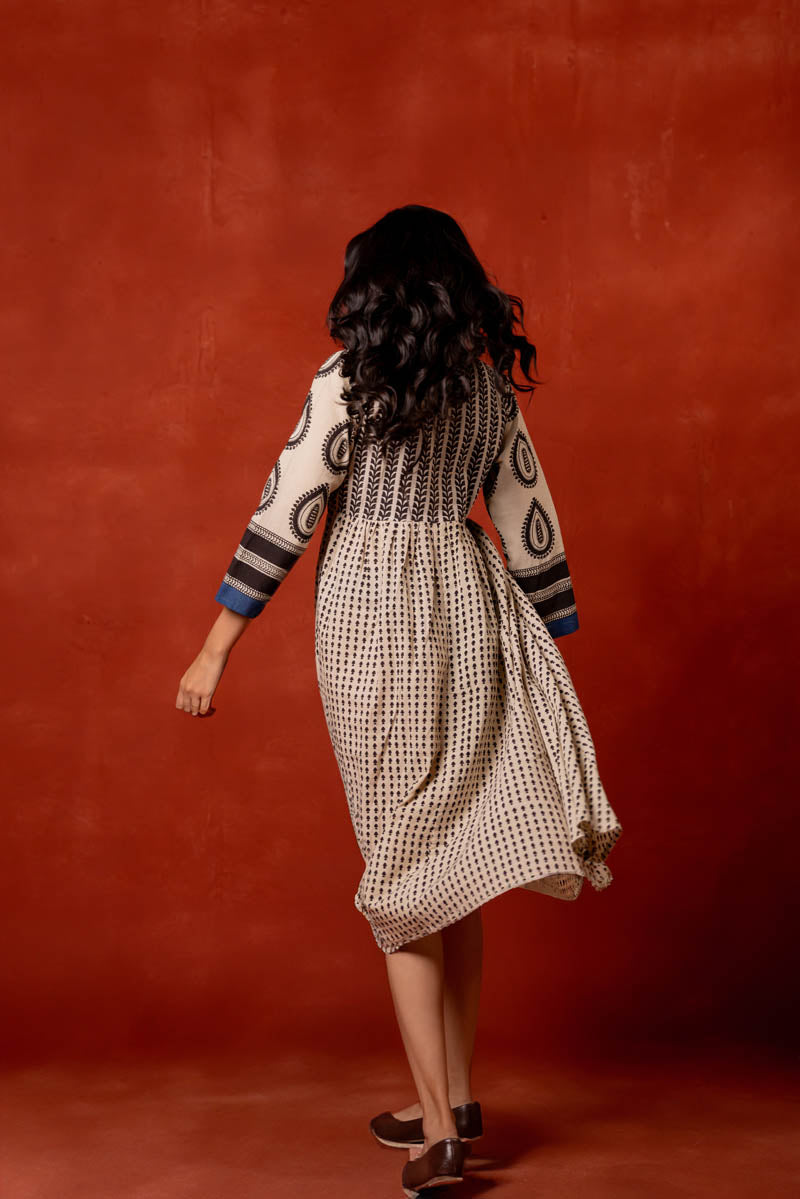 V Neck Flared Dress - Umi