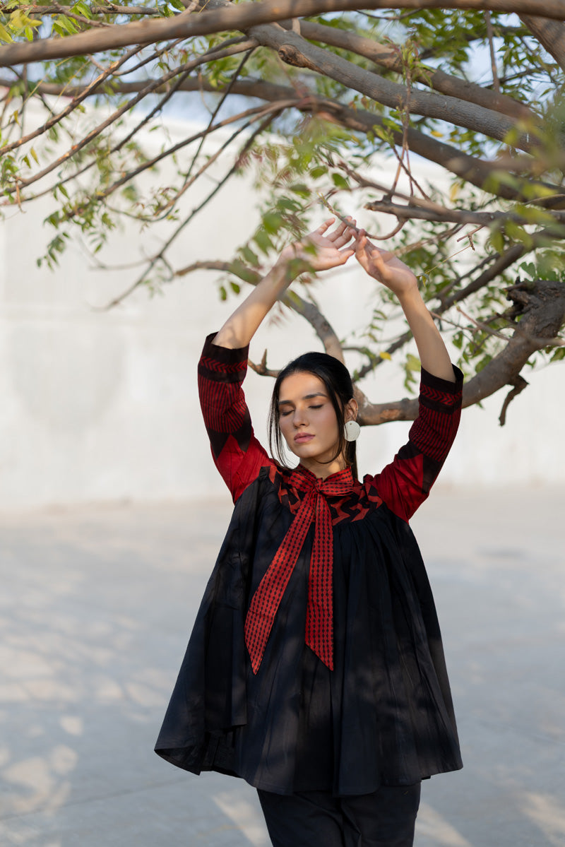 Swirl Around Top - Ori