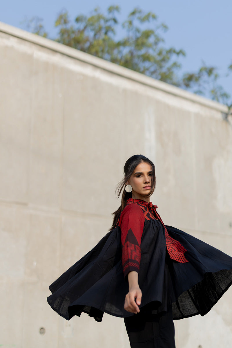 Swirl Around Top - Ori