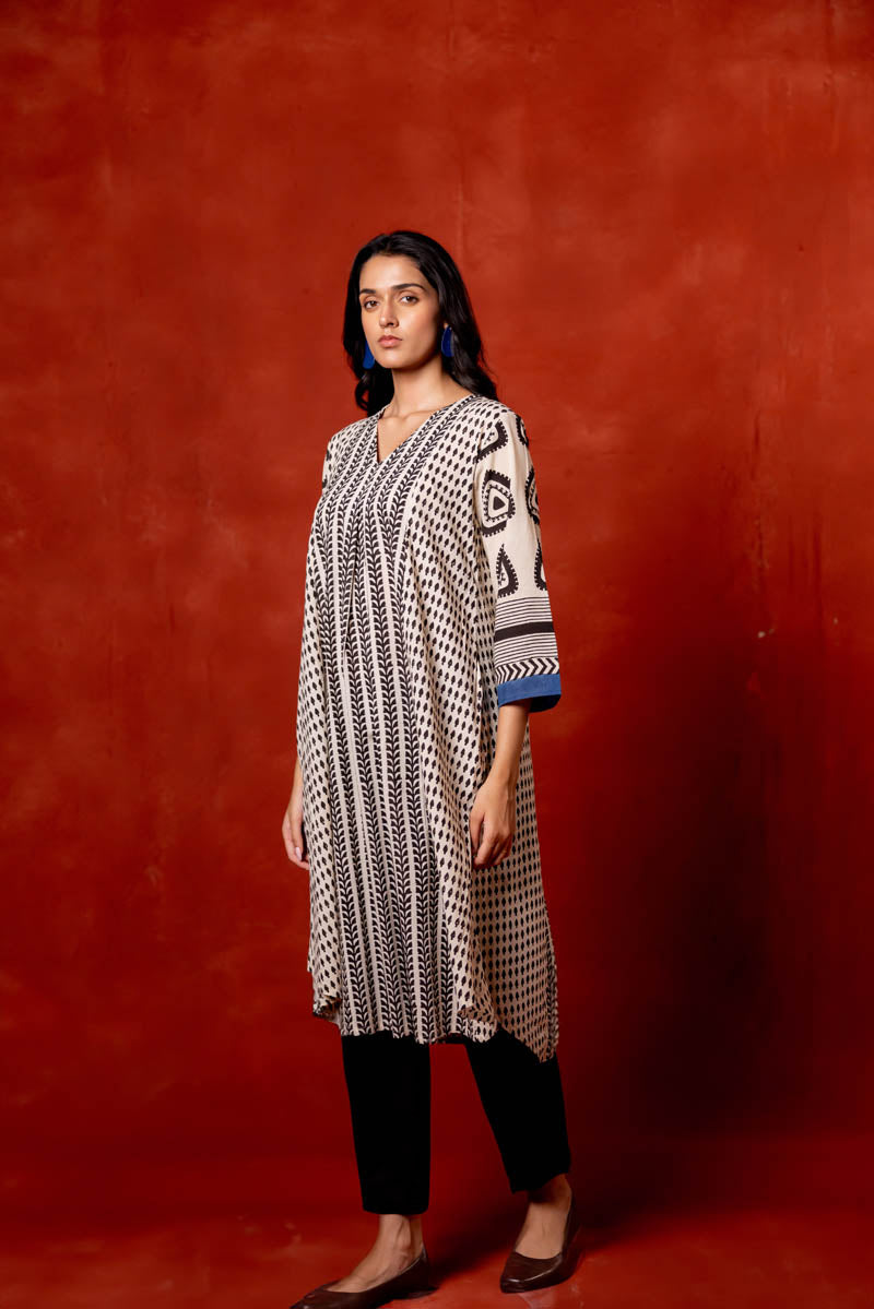 V Neck Panelled Kurta - Nami