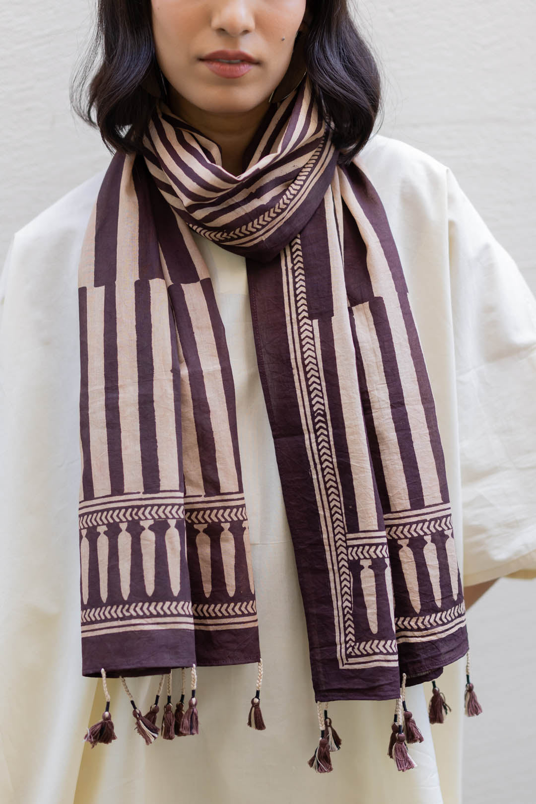 Cotton Stole - Maroon meadow 02