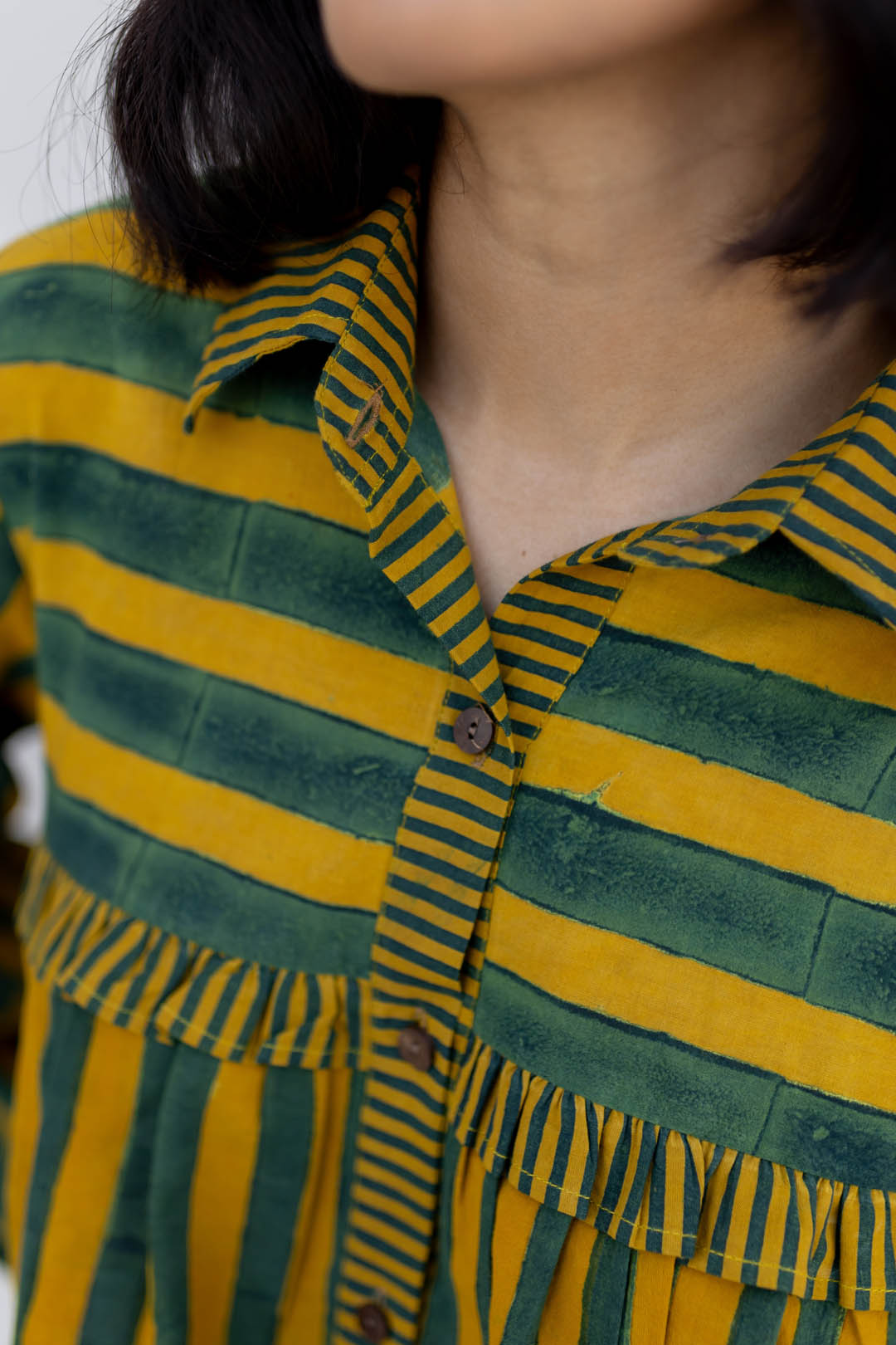 Not-so-basic Shirt - Moss leaf