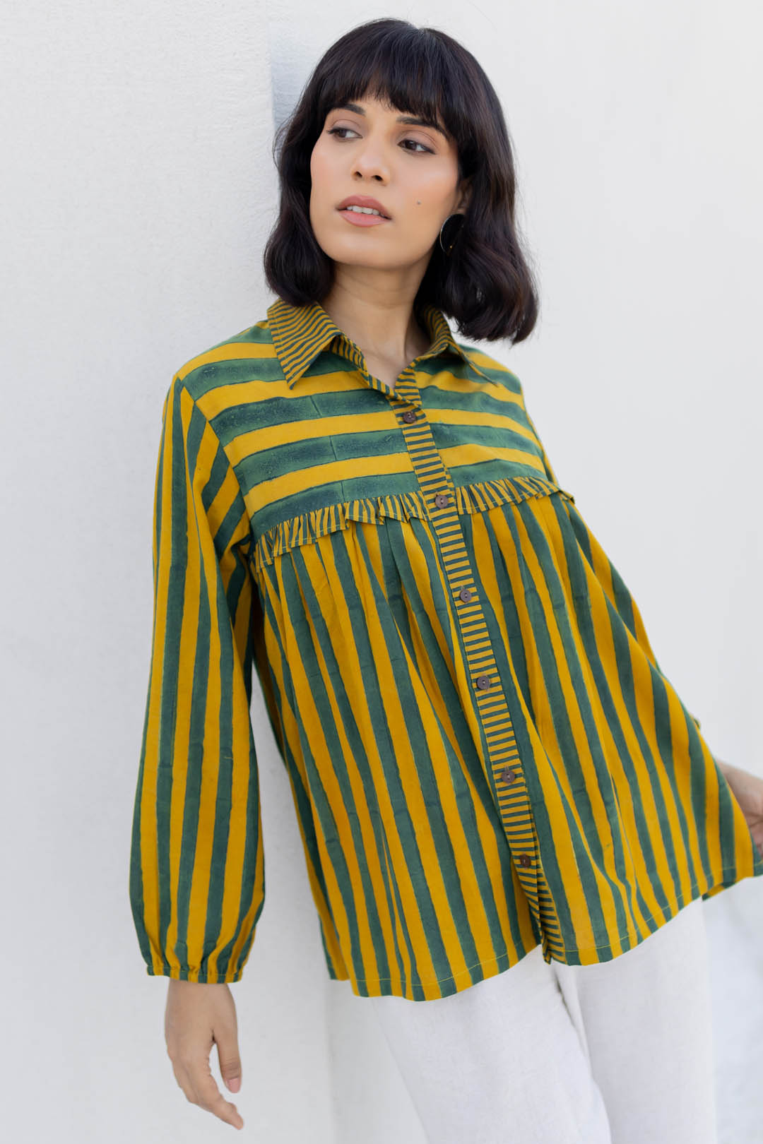 Not-so-basic Shirt - Moss leaf