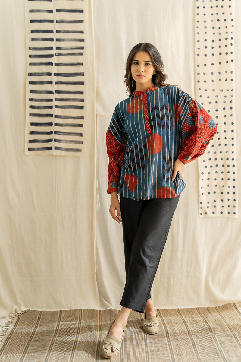 Freesize Antifit Top -Indigo Playful Geometry