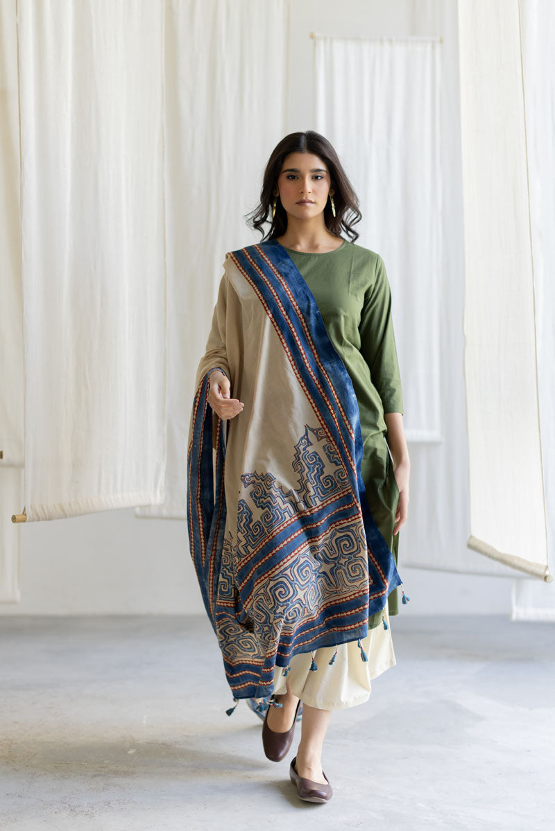 Set of 3 - Kurta, Culottes & Dupatta - Mrida 17