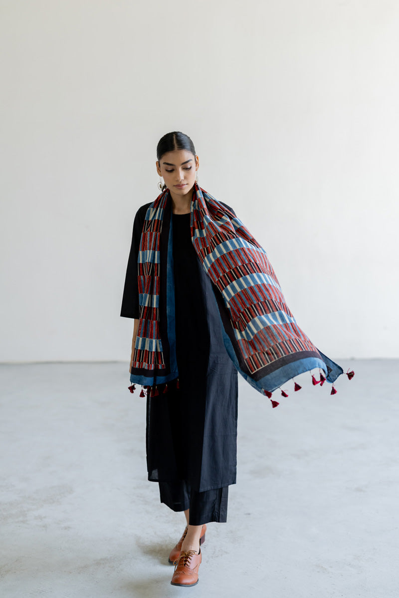 Set of 3 - Kurta, Stole & Pant - Ona 11