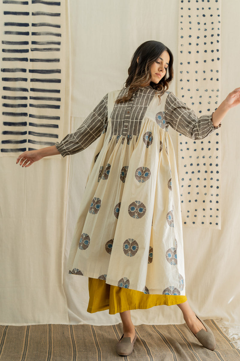 Amra Side Pleat Kurta - Natural White & Grey