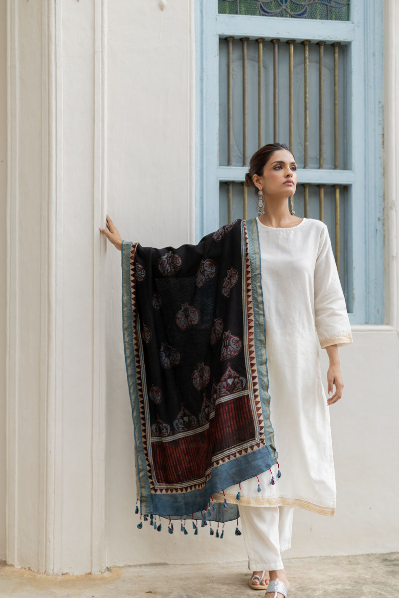 Chanderi Silk Dupatta - Parizaad