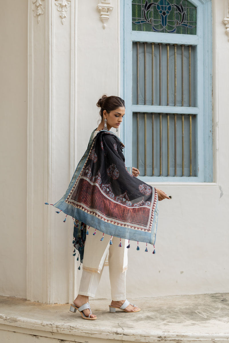 Chanderi Silk Dupatta - Parizaad